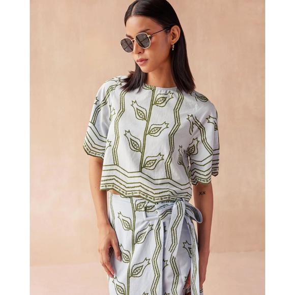 NEW OMIKA adi blouse in vani-dew - Picture 2 of 4